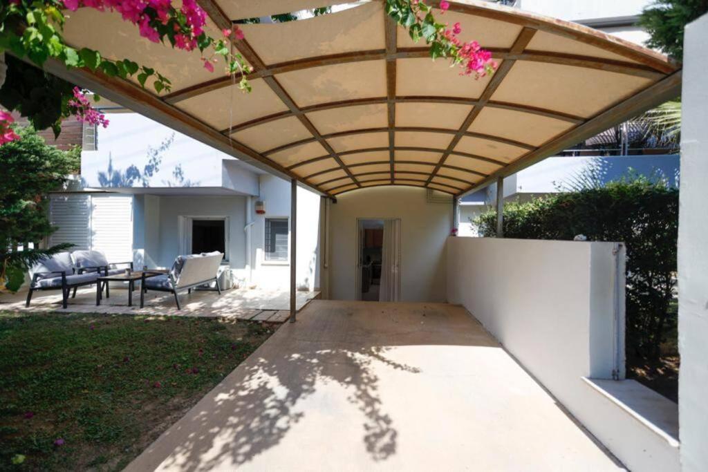 Pame Rentals - Cozy Glyfada Stay With Free Parking Атина Екстериор снимка