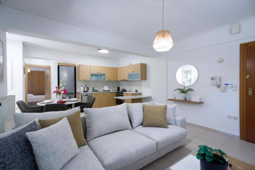 Pame Rentals - Cozy Glyfada Stay With Free Parking Атина Екстериор снимка