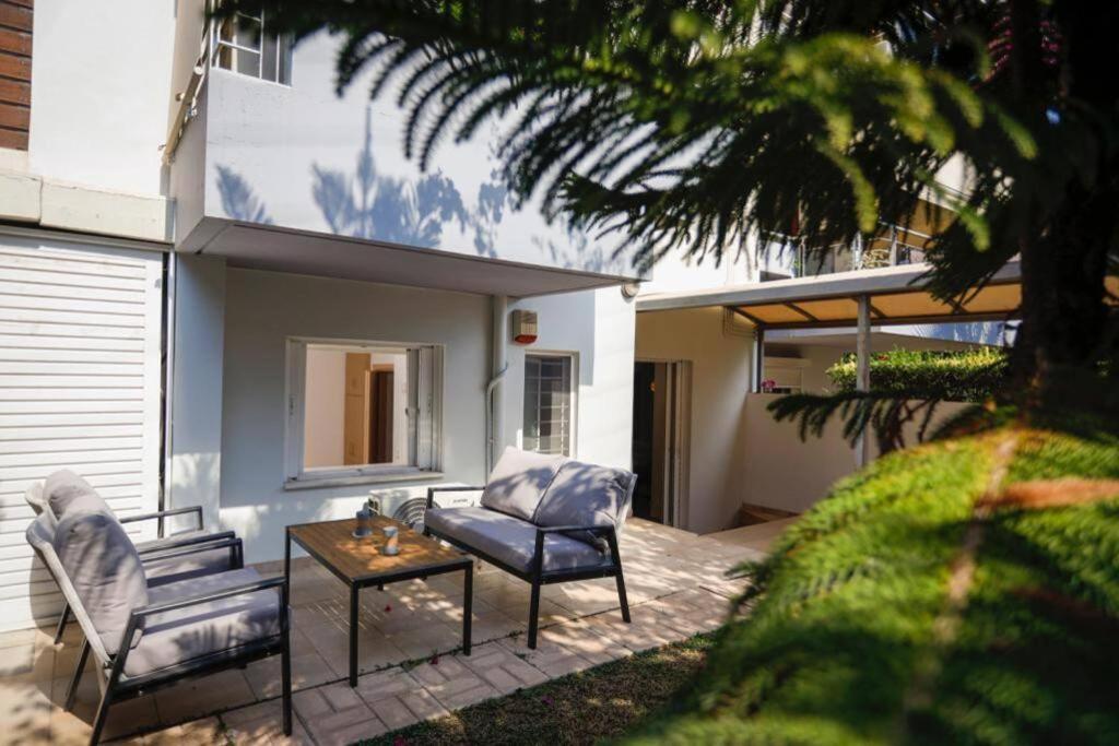 Pame Rentals - Cozy Glyfada Stay With Free Parking Атина Екстериор снимка